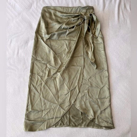 NWT Zara Satin Wrap Tie Waist Skirt M - Picture 5 of 16